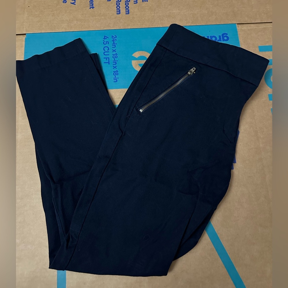 LOFT Navy Skinny Ankle Pants. Size 6 Women
